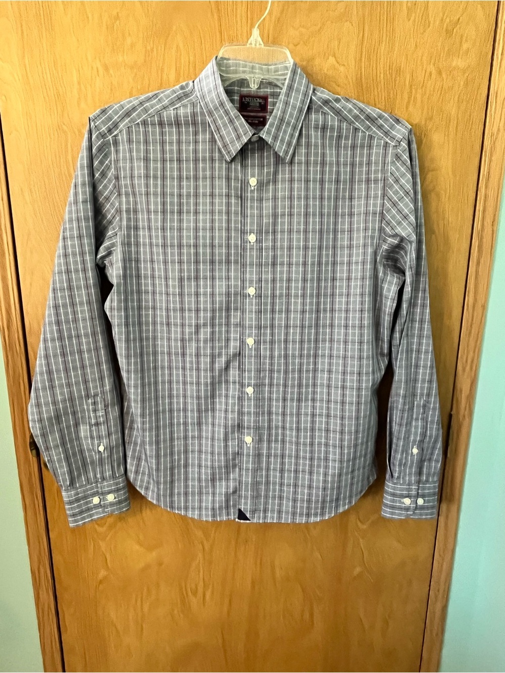UNTUCKit Men's Blue White Button Down Burgundy Stripes SZ Med Long Sleeve  EUC